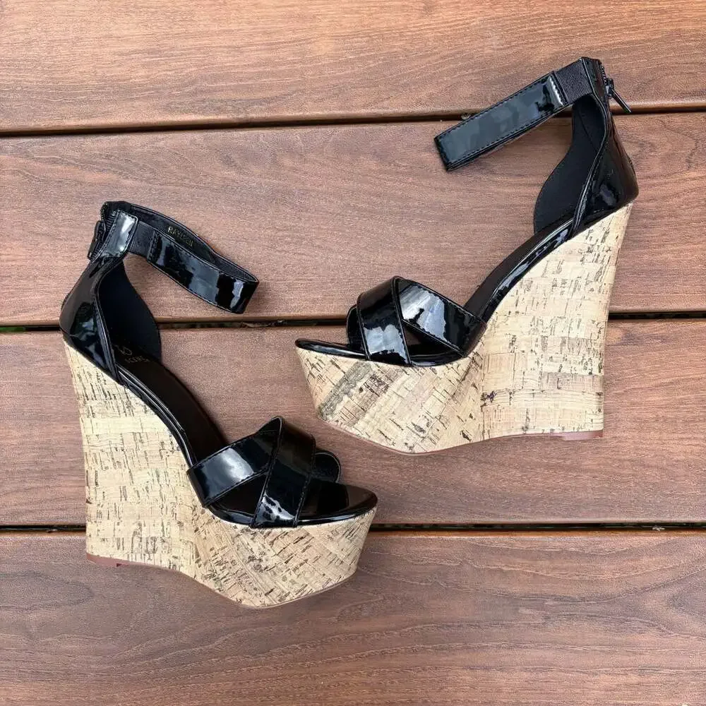 New Scene by ShoeDazzle Rayleen Black Patent Cork Platform Wedge Sandals Size 9